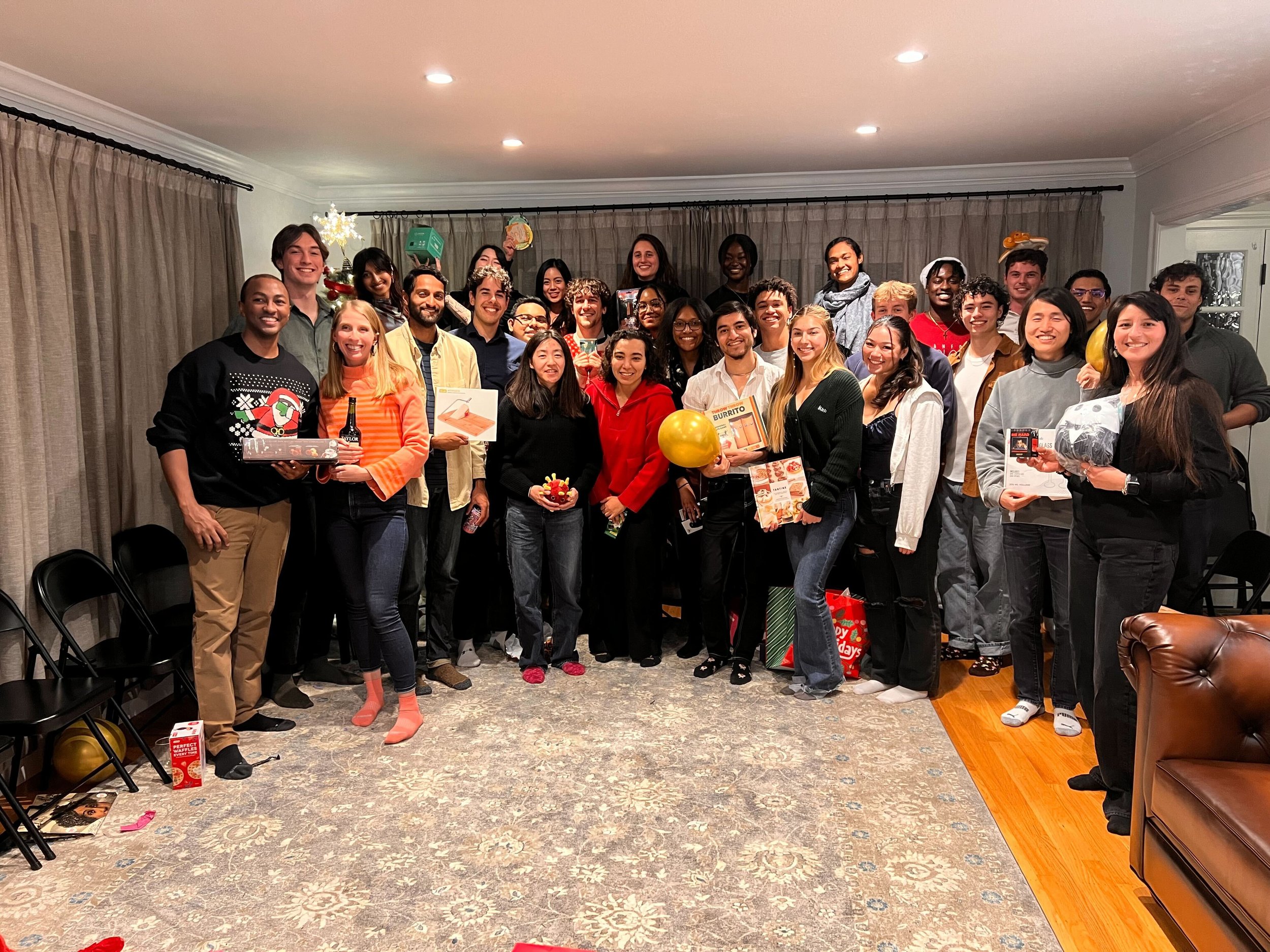 Sharaf Lab photo: 2023 Sharaf Barnes Holiday Party