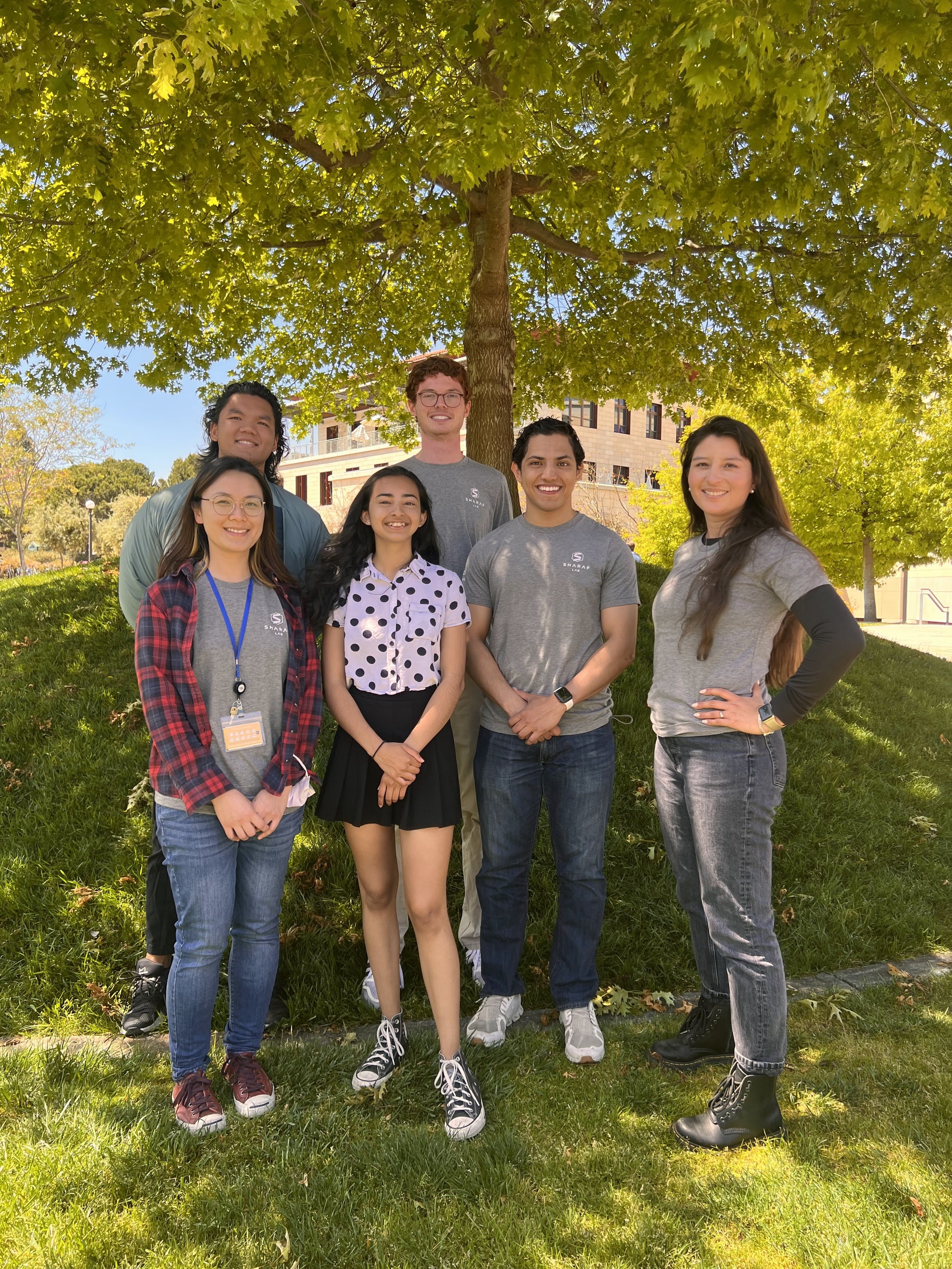 Sharaf Lab photo: 220425: Lab T-shirt Day
